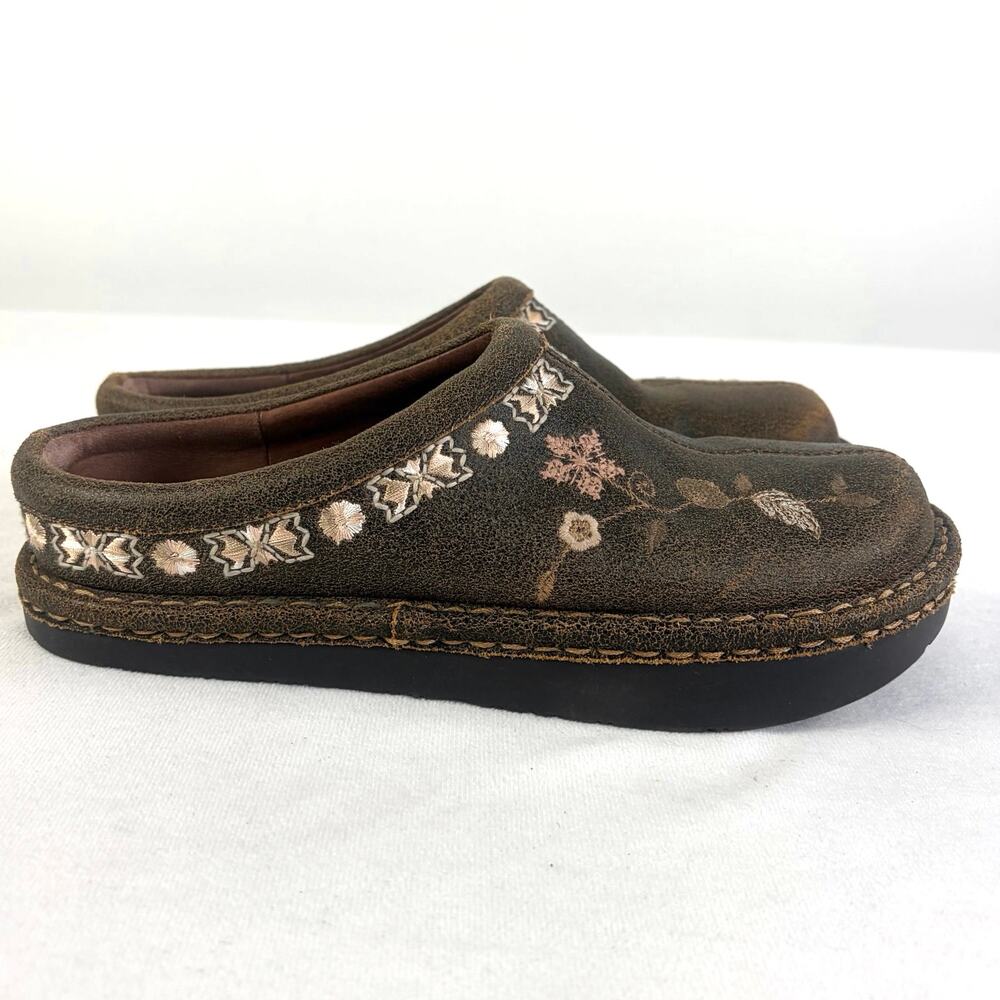 Y2K Earth Kalso Pearl Leather Embroidered Negative Heel Slip On Mules Clogs Sz 7 - Picture 3 of 6